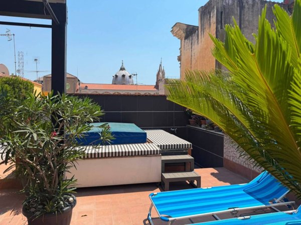 appartamento in vendita a Napoli in zona Centro Antico