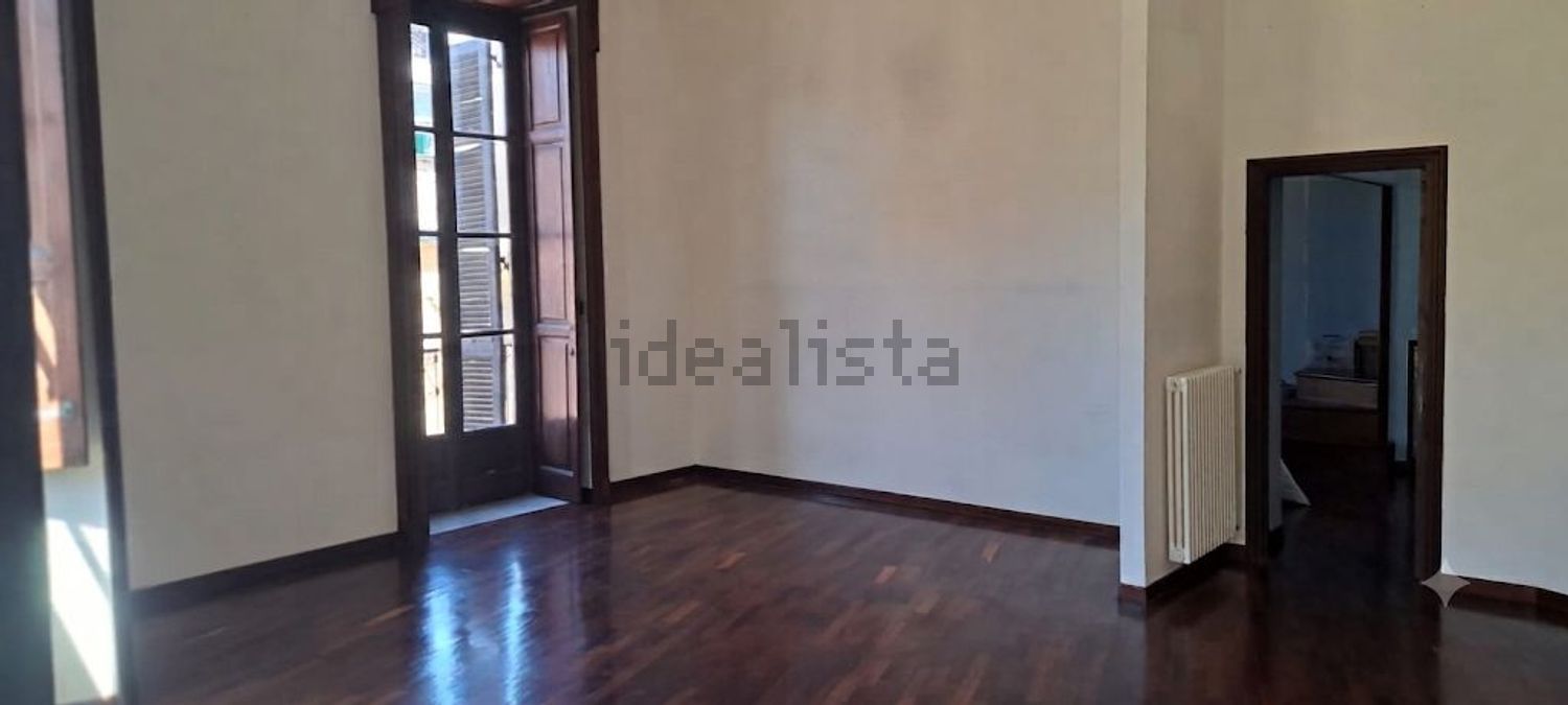 appartamento in vendita a Napoli in zona Pendino / San Giuseppe