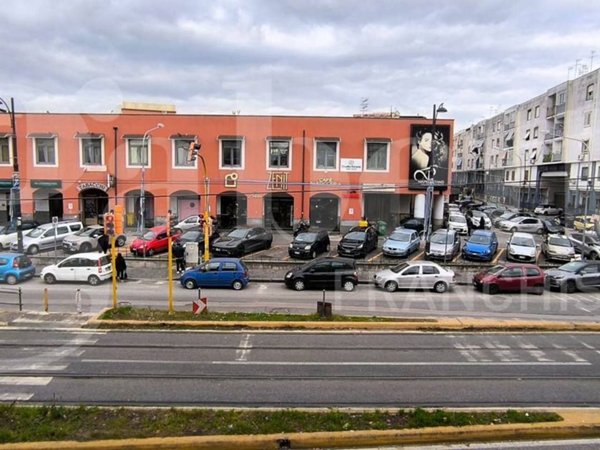 appartamento in vendita a Napoli in zona Poggioreale