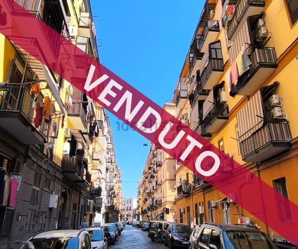 appartamento in vendita a Napoli in zona San Lorenzo