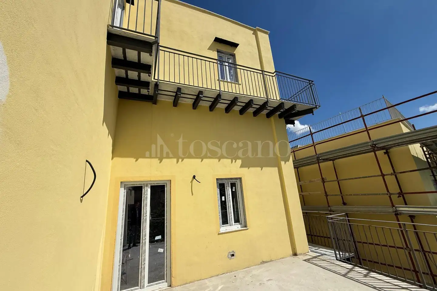appartamento in vendita a Napoli in zona Stella
