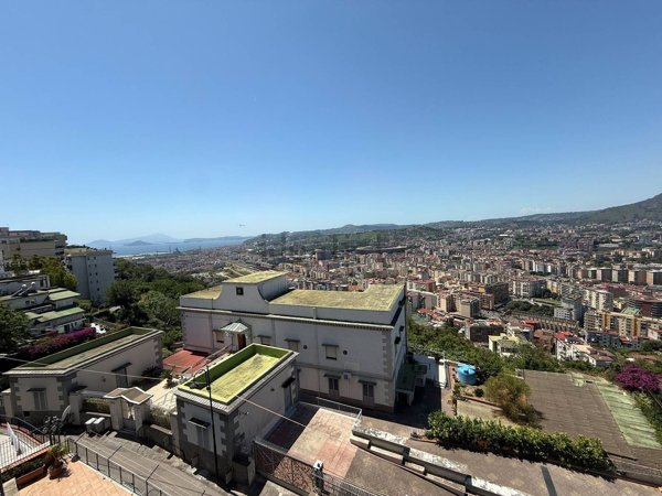 appartamento in vendita a Napoli in zona Posillipo