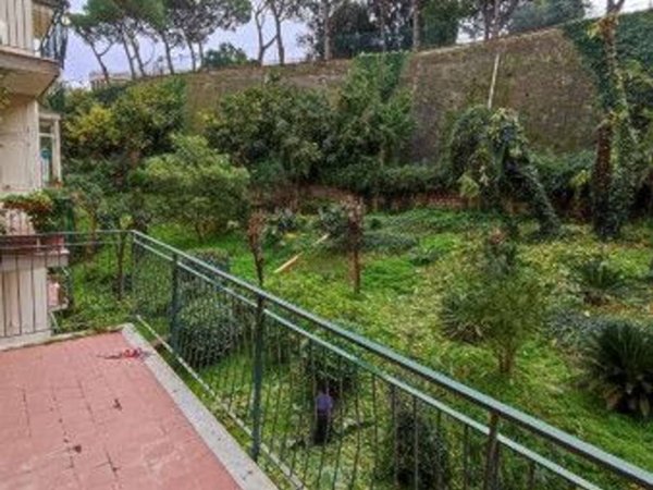appartamento in vendita a Napoli in zona Stella