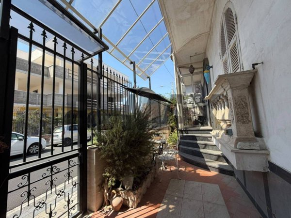 casa indipendente in vendita a Napoli