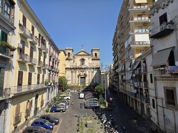 appartamento in vendita a Napoli in zona Avvocata