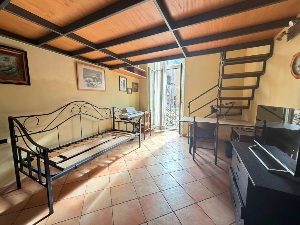 appartamento in vendita a Napoli in zona Centro Antico