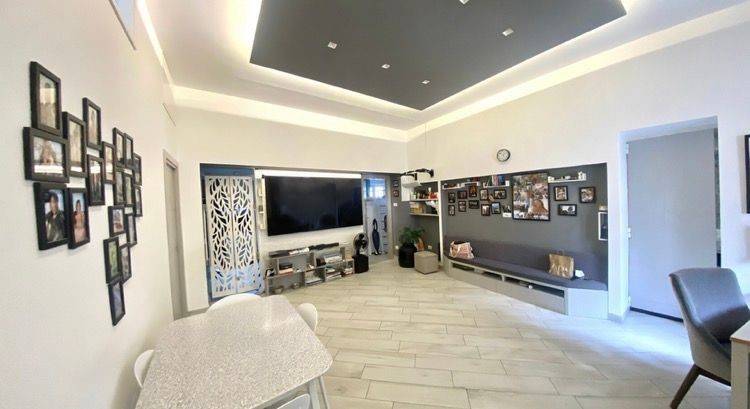 appartamento in vendita a Napoli in zona Posillipo