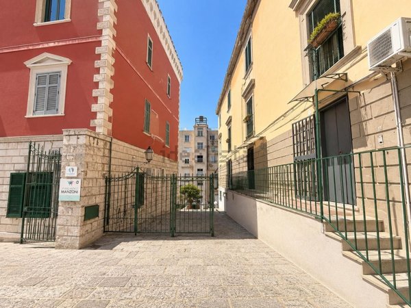 appartamento in vendita a Napoli in zona Posillipo
