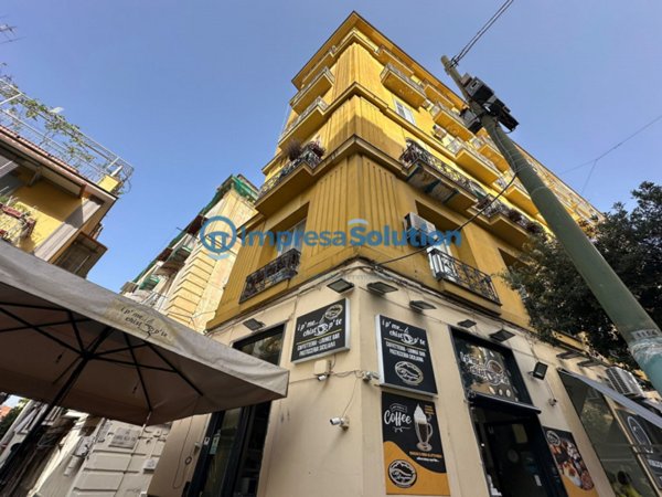 negozio in vendita a Napoli in zona Pendino / San Giuseppe