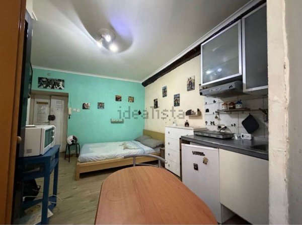 appartamento in vendita a Napoli in zona San Ferdinando