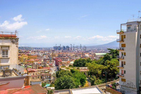 appartamento in vendita a Napoli in zona Arenella