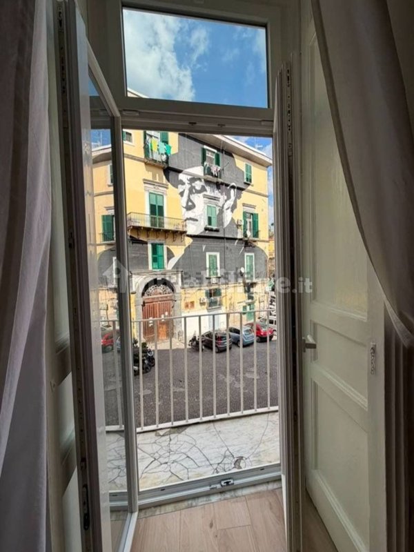 appartamento in vendita a Napoli in zona Stella
