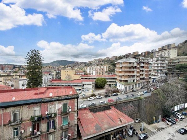 appartamento in vendita a Napoli in zona Fuorigrotta