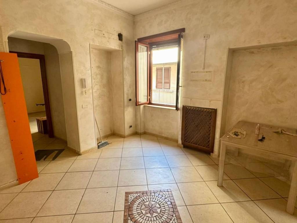 appartamento in vendita a Napoli in zona Stella