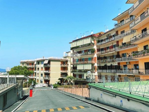 appartamento in vendita a Napoli in zona Posillipo