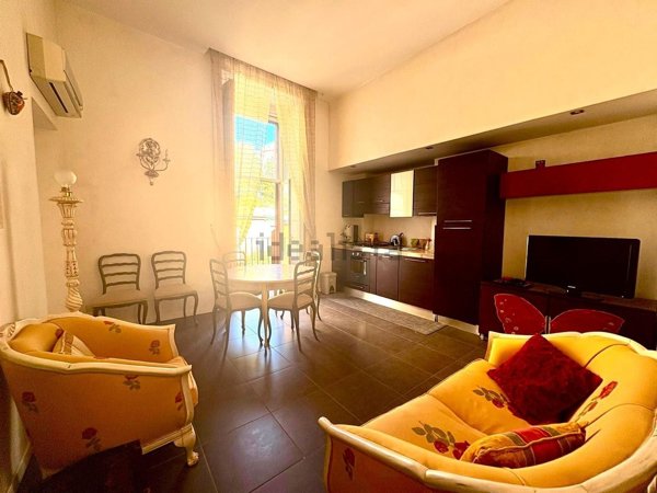 appartamento in vendita a Napoli in zona Stella