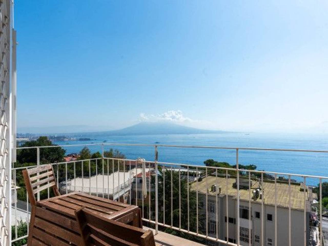 appartamento in vendita a Napoli in zona Posillipo
