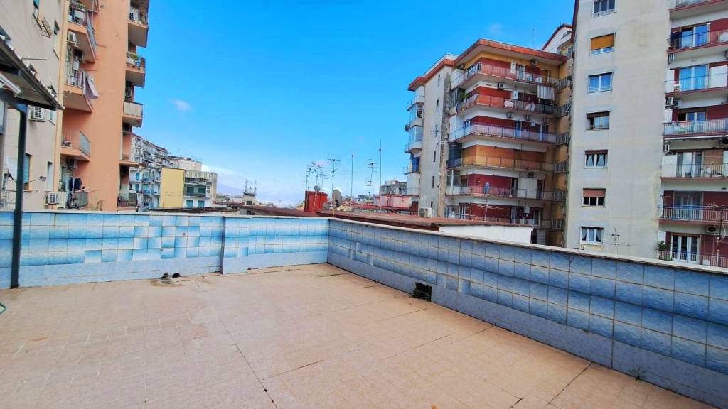 appartamento in vendita a Napoli in zona Avvocata