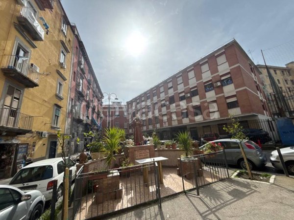 appartamento in vendita a Napoli in zona Stella