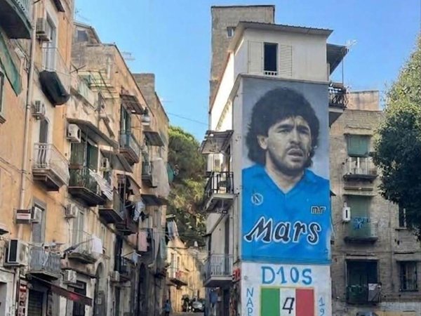 appartamento in vendita a Napoli in zona Stella