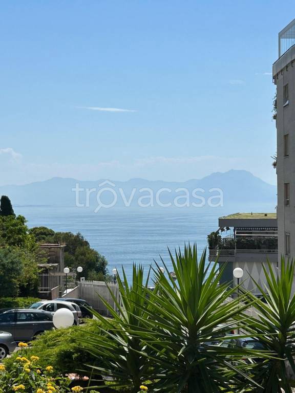 appartamento in vendita a Napoli in zona Posillipo
