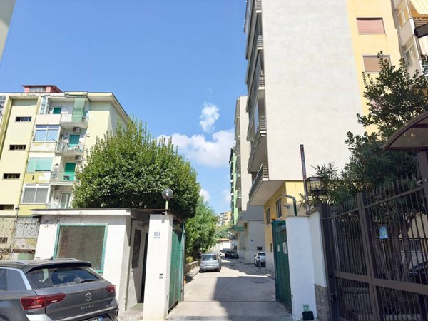 appartamento in vendita a Napoli in zona Fuorigrotta