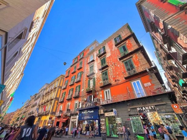 appartamento in vendita a Napoli in zona Stella