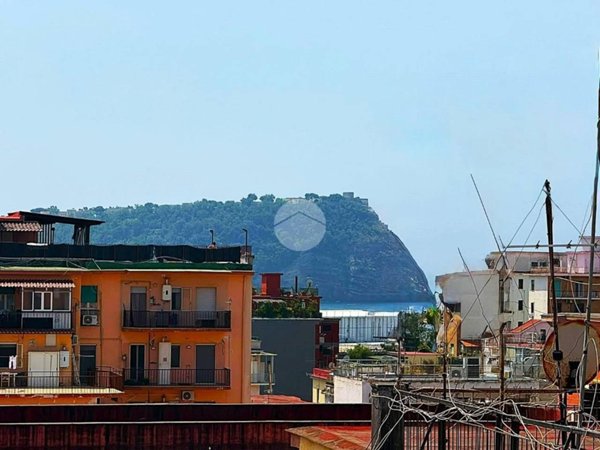 appartamento in vendita a Napoli in zona Bagnoli