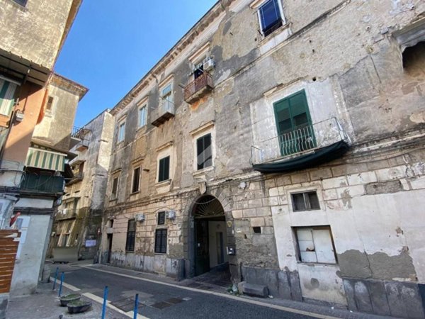 appartamento in vendita a Napoli in zona Barra