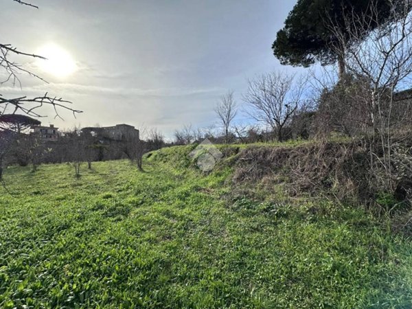 terreno agricolo in vendita a Napoli in zona Chiaiano