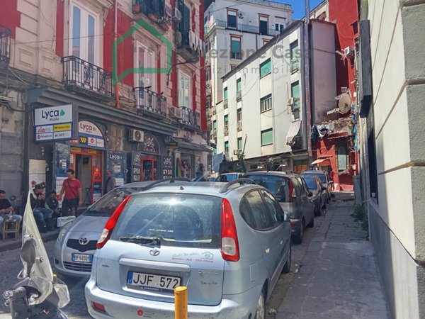 casa indipendente in vendita a Napoli in zona Pendino / San Giuseppe