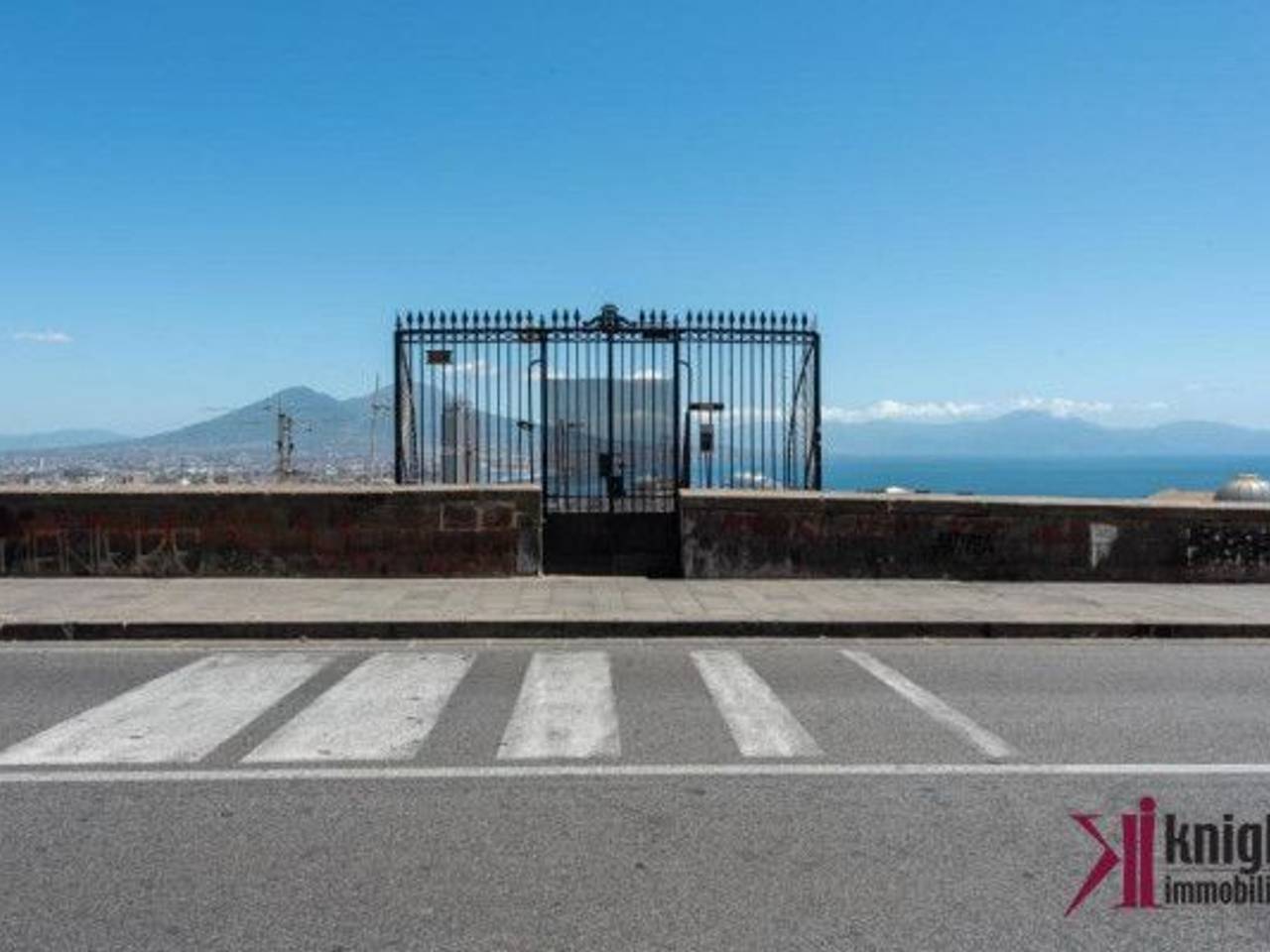 appartamento in vendita a Napoli in zona Vomero
