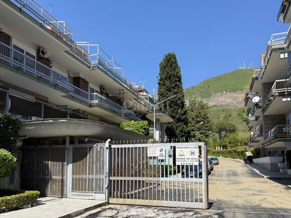 appartamento in vendita a Napoli in zona Soccavo