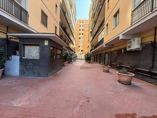 appartamento in vendita a Napoli in zona Fuorigrotta