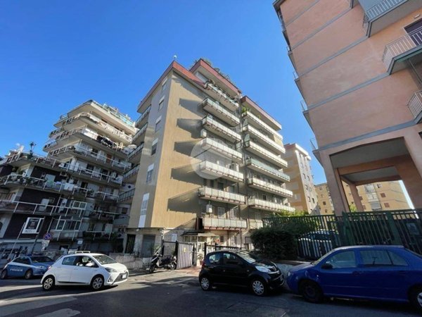 appartamento in vendita a Napoli in zona Arenella