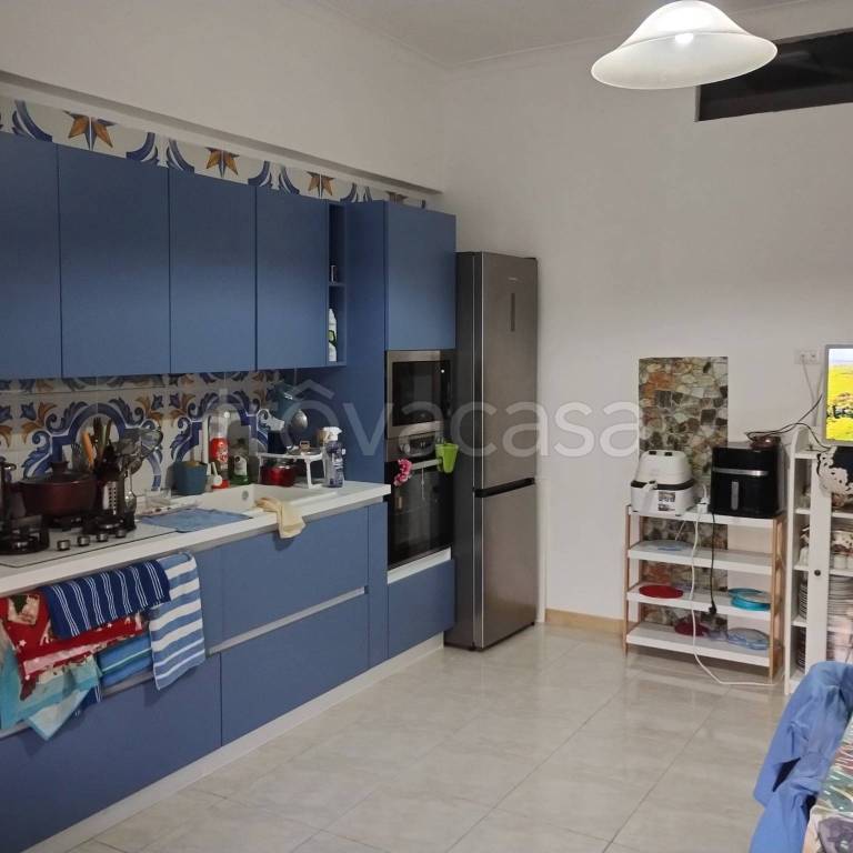 appartamento in vendita a Napoli in zona Chiaia