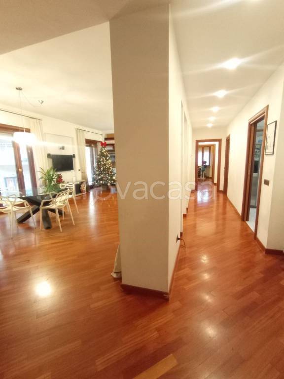 appartamento in vendita a Napoli in zona Arenella