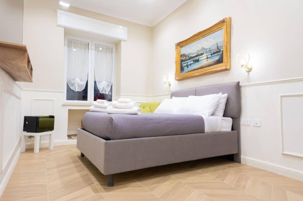 appartamento in vendita a Napoli in zona San Lorenzo