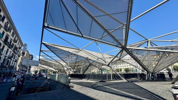 appartamento in vendita a Napoli in zona Pendino / San Giuseppe