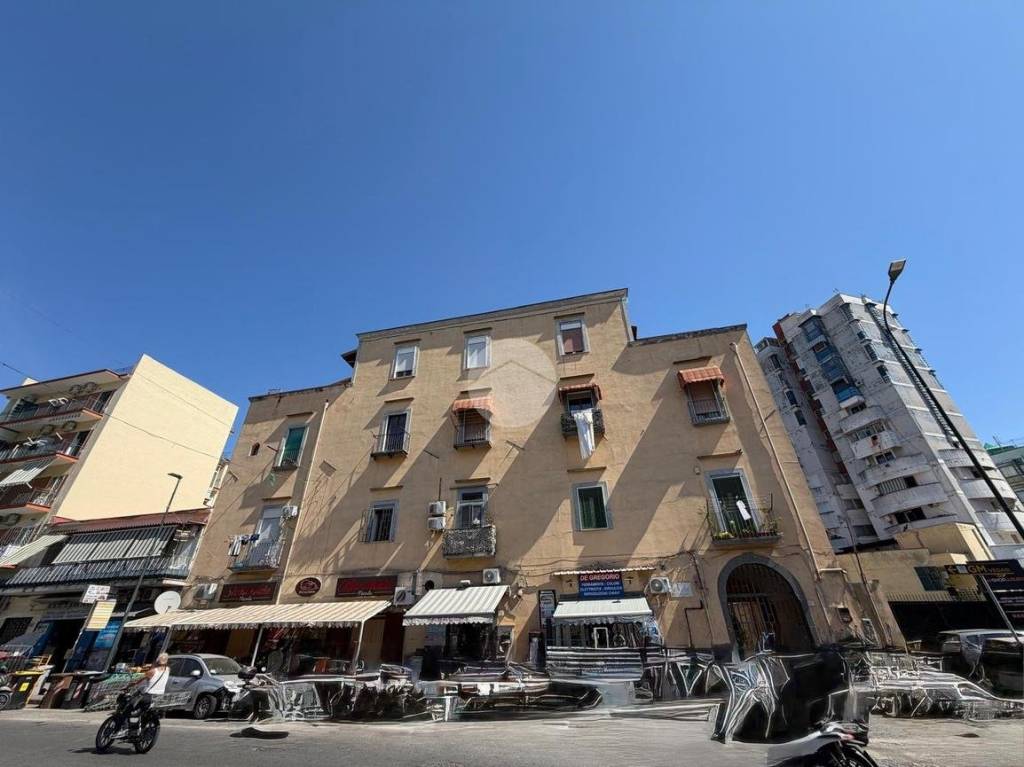 appartamento in vendita a Napoli in zona Capodichino