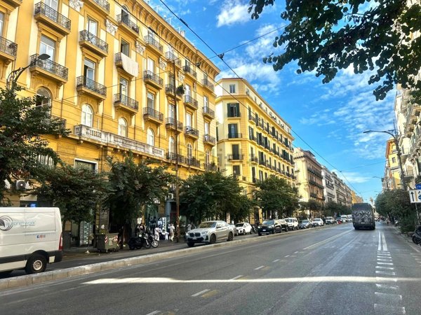 appartamento in vendita a Napoli in zona Pendino / San Giuseppe