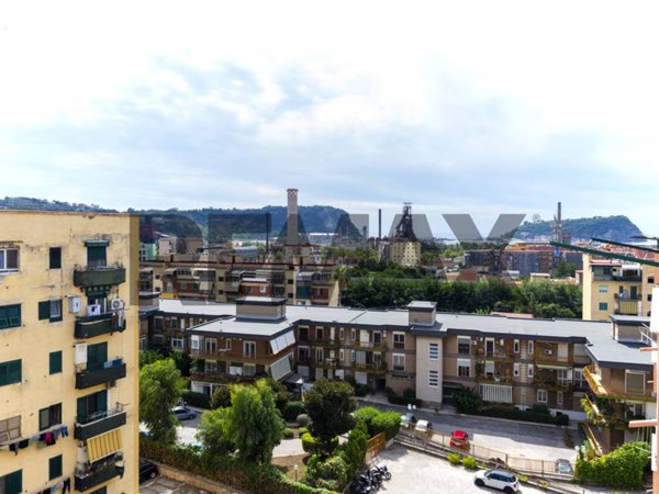 appartamento in vendita a Napoli in zona Bagnoli
