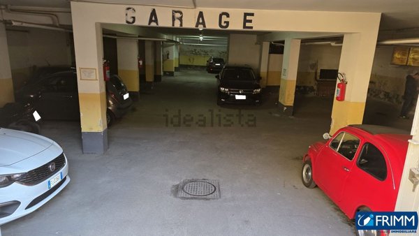 box auto in vendita a Napoli in zona Pianura