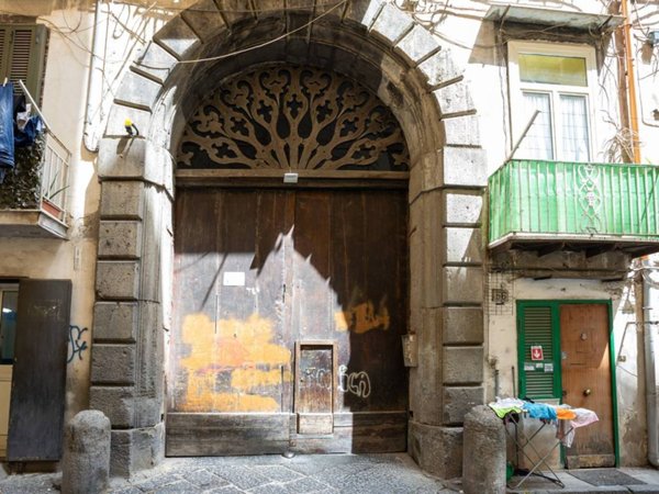 appartamento in vendita a Napoli in zona Stella