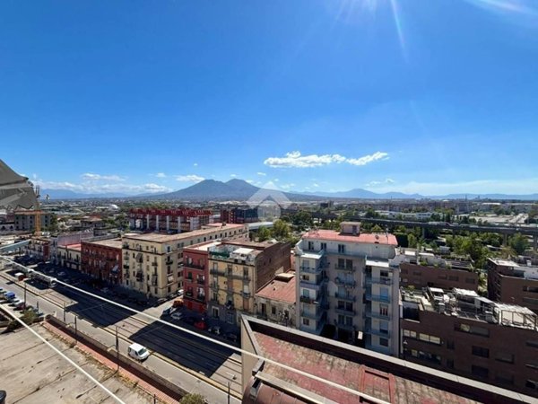 appartamento in vendita a Napoli in zona Poggioreale