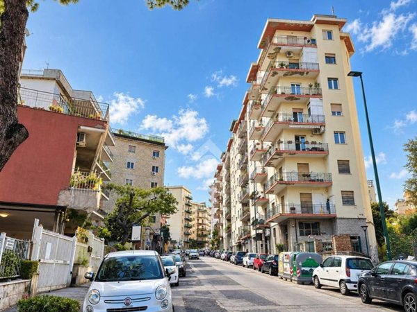 appartamento in vendita a Napoli in zona Posillipo