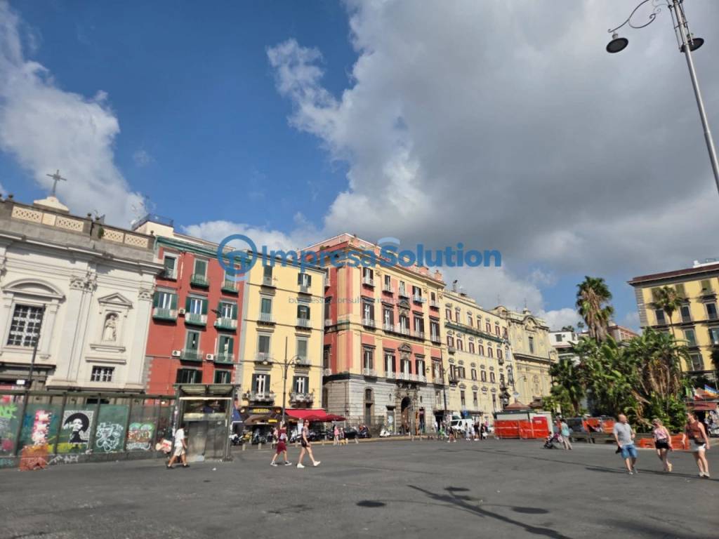 negozio in vendita a Napoli in zona Centro Antico