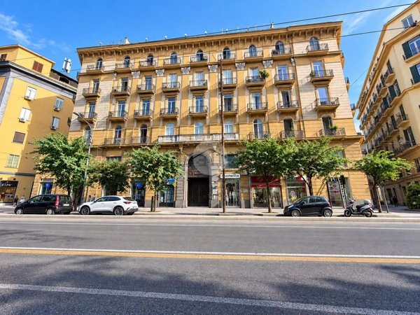 appartamento in vendita a Napoli in zona Pendino / San Giuseppe