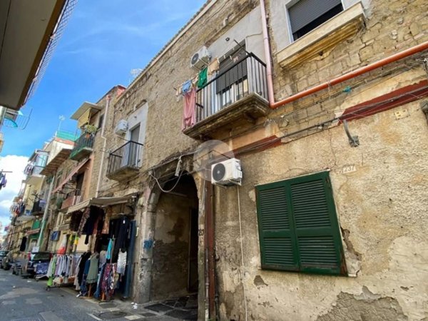 appartamento in vendita a Napoli in zona Barra