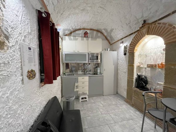 appartamento in vendita a Napoli in zona Montecalvario
